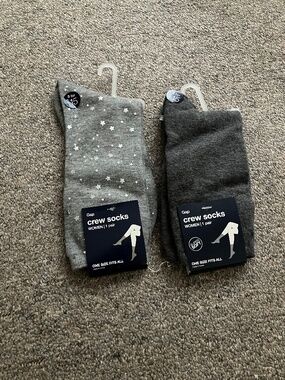 NWT Women’s GAP Crew Socks (2 Pairs)